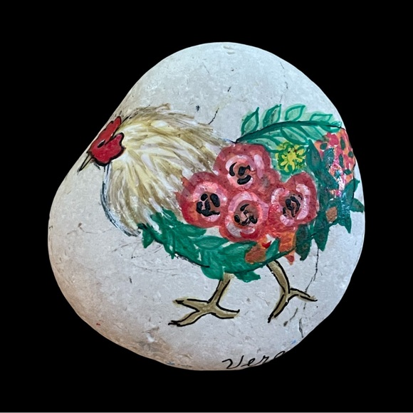 Handcrafted painted floral chicken rock white background stone red pink green - Picture 7 of 13